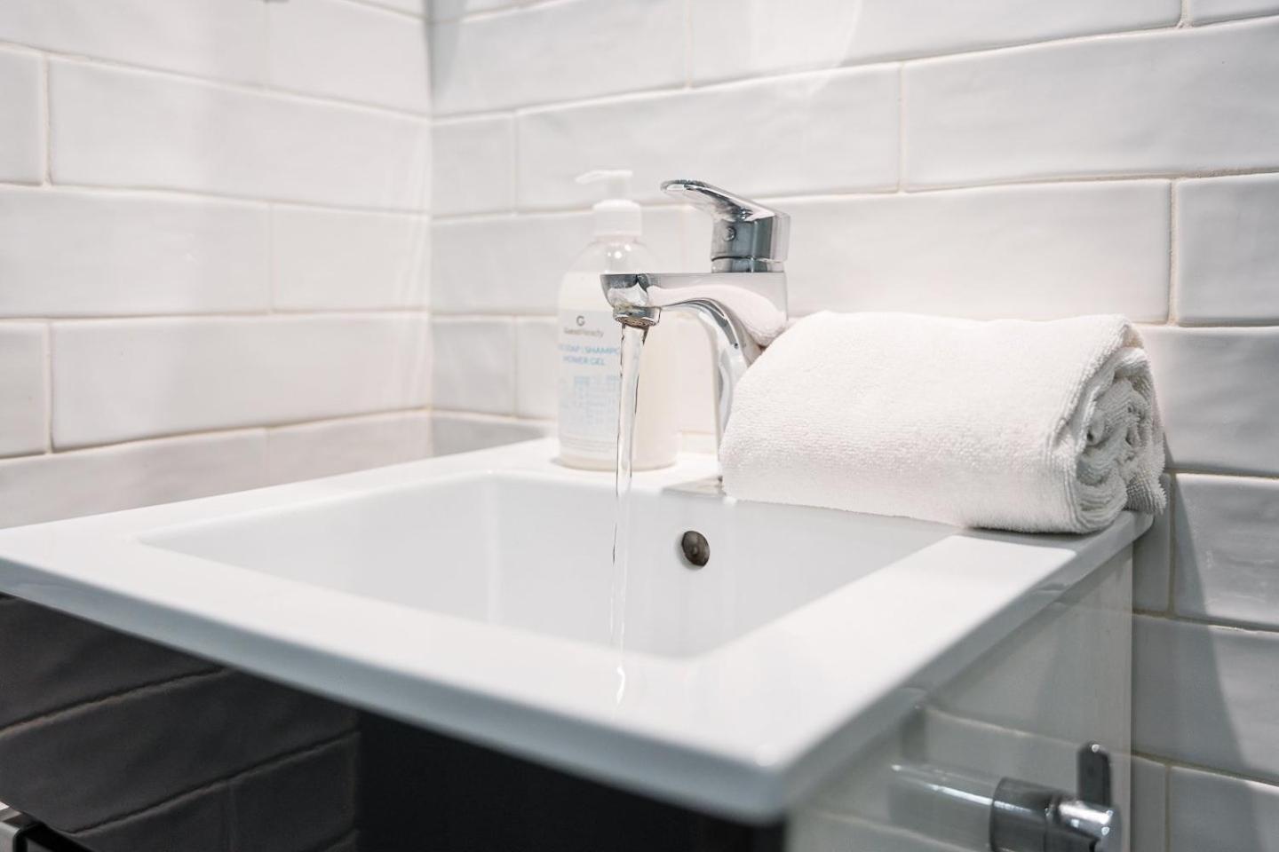 Guestready - Grayscale Apartment ปอร์โต ภายนอก รูปภาพ