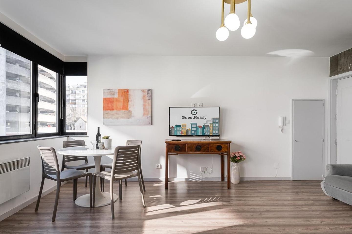 Guestready - Grayscale Apartment ปอร์โต ภายนอก รูปภาพ